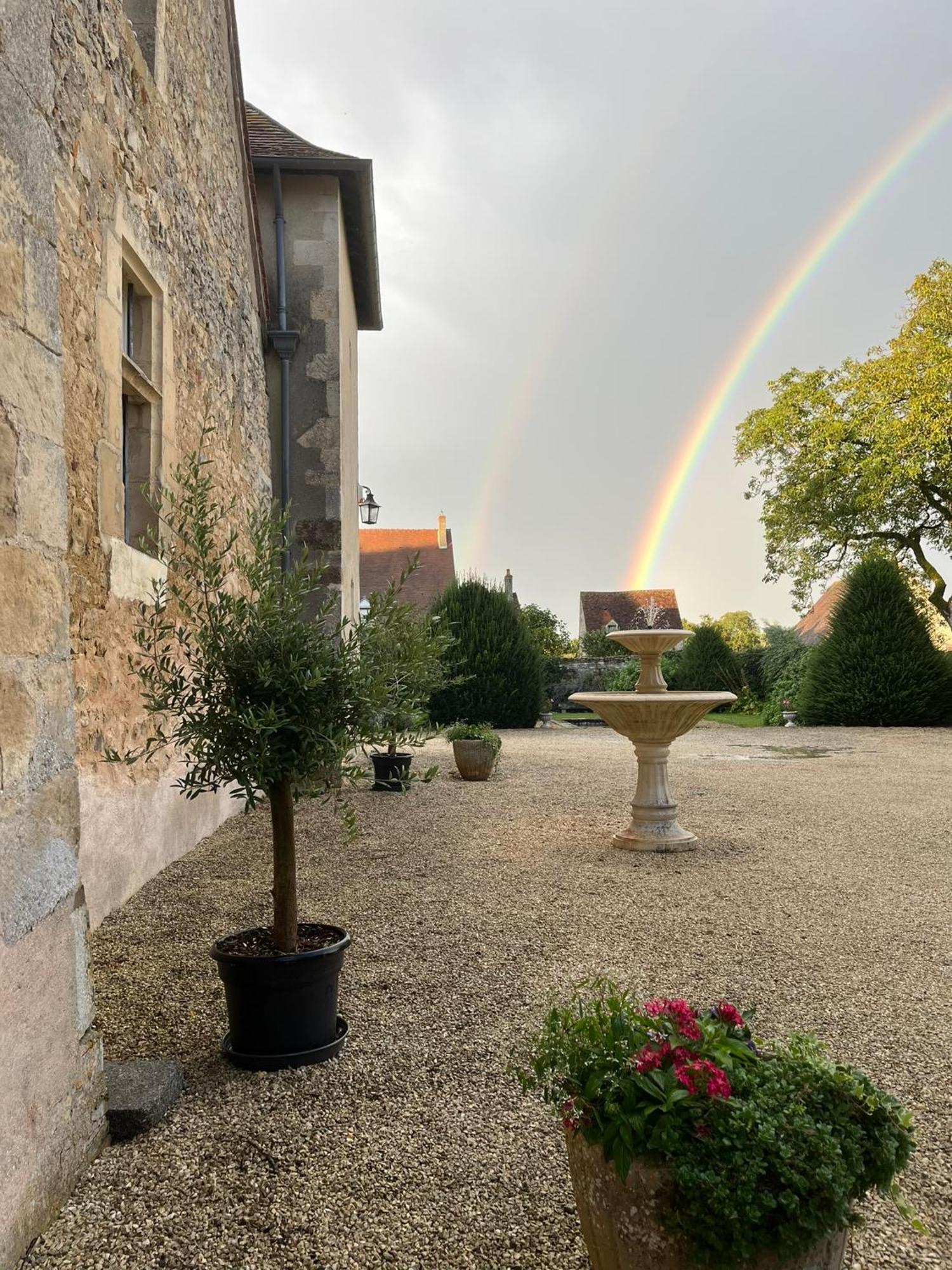 Bed and Breakfast O2 Tours Ourouer-les-Bourdelins Exterior foto